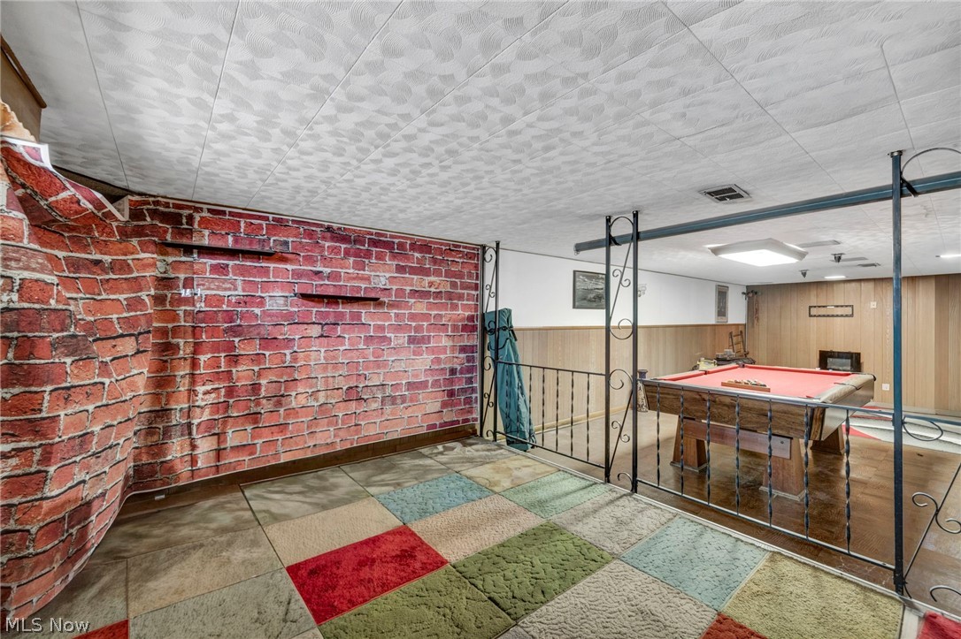 24560 Stephen Avenue Euclid OH 44123