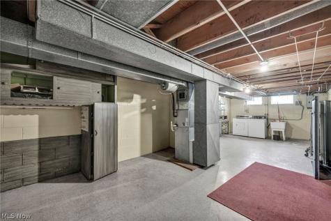 24560 Stephen Avenue Euclid OH 44123