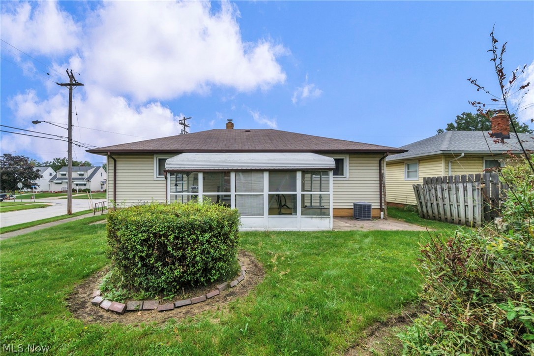 24560 Stephen Avenue Euclid OH 44123