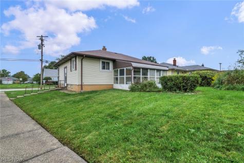 24560 Stephen Avenue Euclid OH 44123