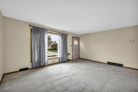 24560 Stephen Avenue Euclid OH 44123