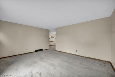 24560 Stephen Avenue Euclid OH 44123