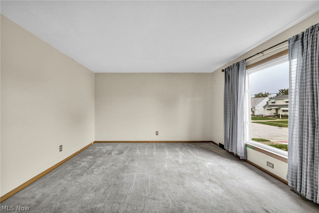 24560 Stephen Avenue Euclid OH 44123