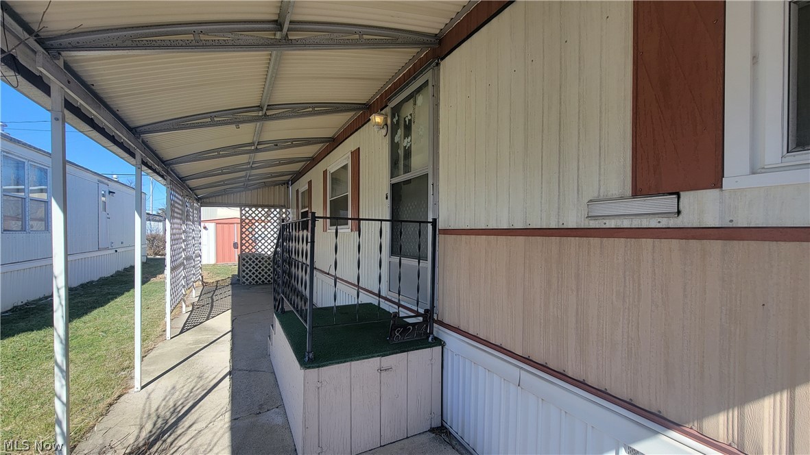 8214 Russell Lane Cleveland OH 44144