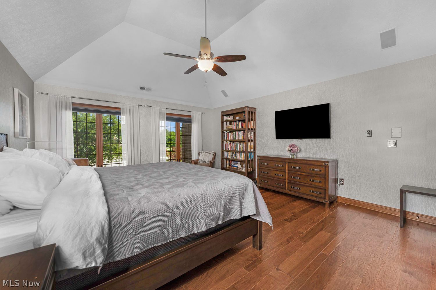3251 Royal Oak Court Westlake OH 44145
