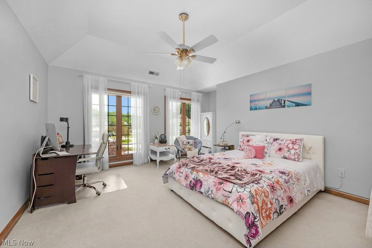 3251 Royal Oak Court Westlake OH 44145