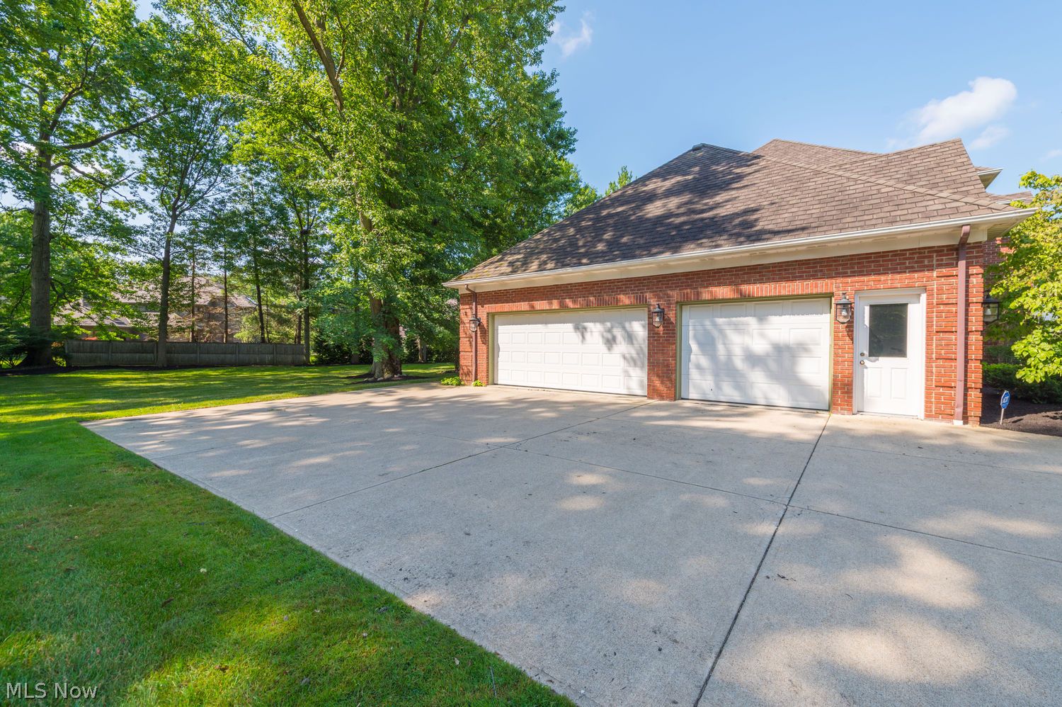 3251 Royal Oak Court Westlake OH 44145