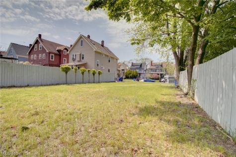 1283 W 106th Street Cleveland OH 44102