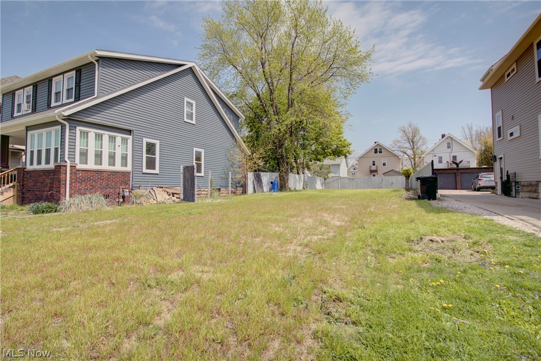 1283 W 106th Street Cleveland OH 44102