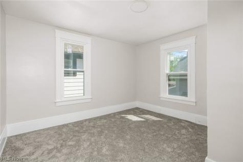 299 NW 5th Street NW Barberton OH 44203