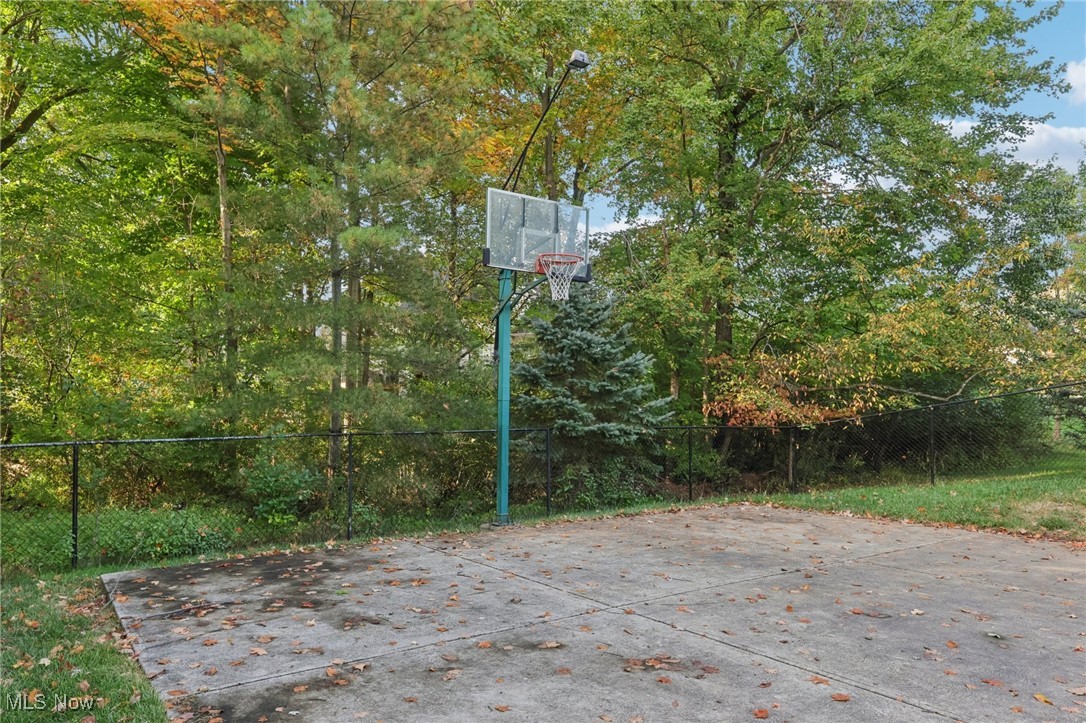 1038 Orchard Lane Broadview Heights OH 44147