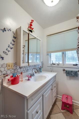 406 Washburn Road Tallmadge OH 44278