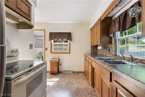 4847 Manchester Road New Franklin OH 44319