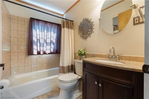 4847 Manchester Road New Franklin OH 44319