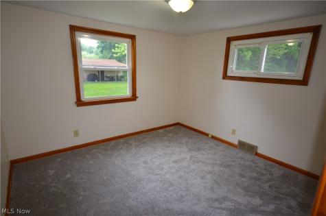 511 Ewart Road Akron OH 44312