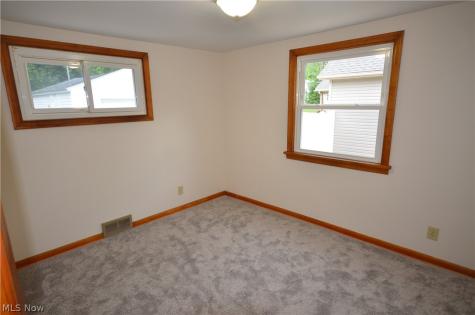 511 Ewart Road Akron OH 44312