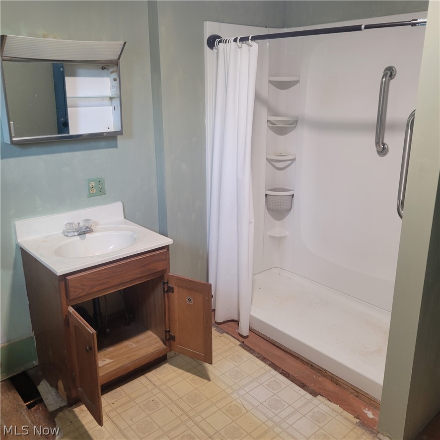 381 E 7th Street Salem OH 44460