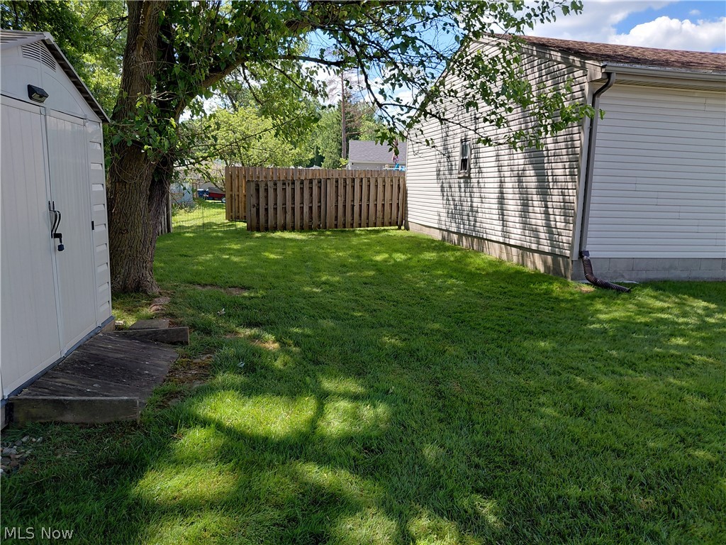 725 Gary Drive Hubbard OH 44425