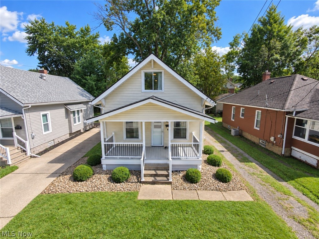 553 Wesleyan Avenue Barberton OH 44203