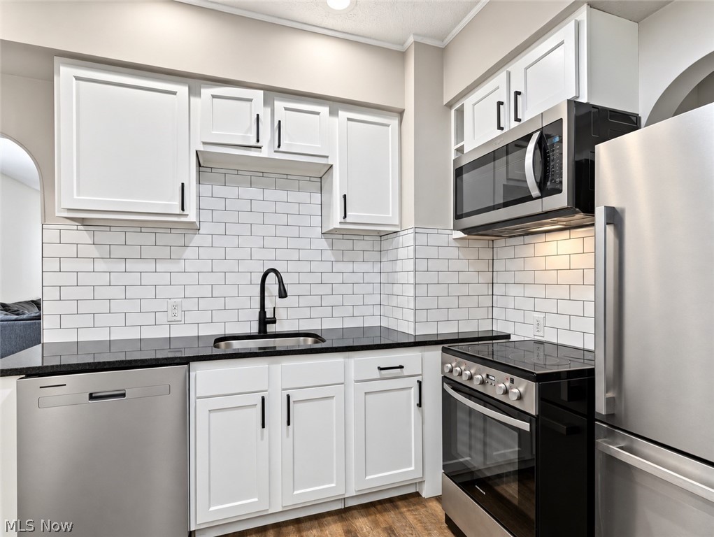 553 Wesleyan Avenue Barberton OH 44203
