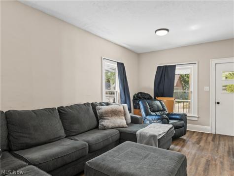 553 Wesleyan Avenue Barberton OH 44203