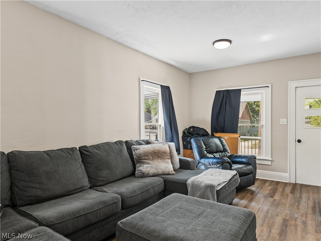 553 Wesleyan Avenue Barberton OH 44203
