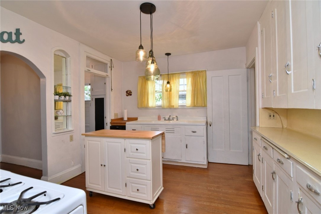 17930 Rosecliff Road Cleveland OH 44119