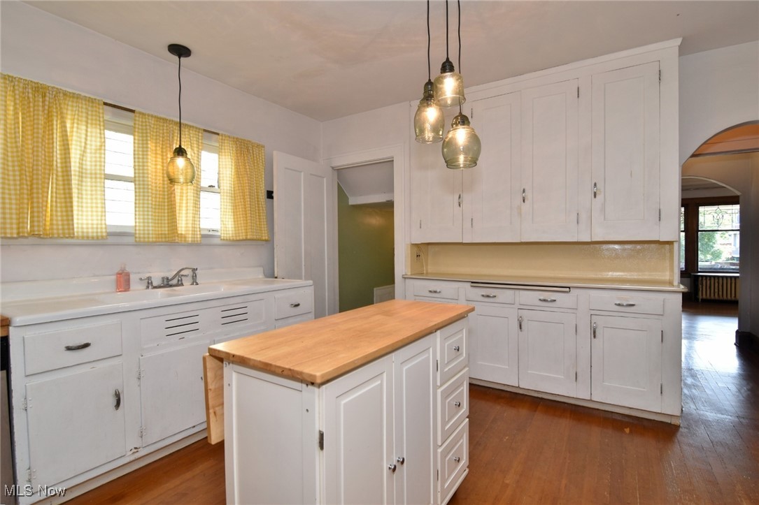 17930 Rosecliff Road Cleveland OH 44119