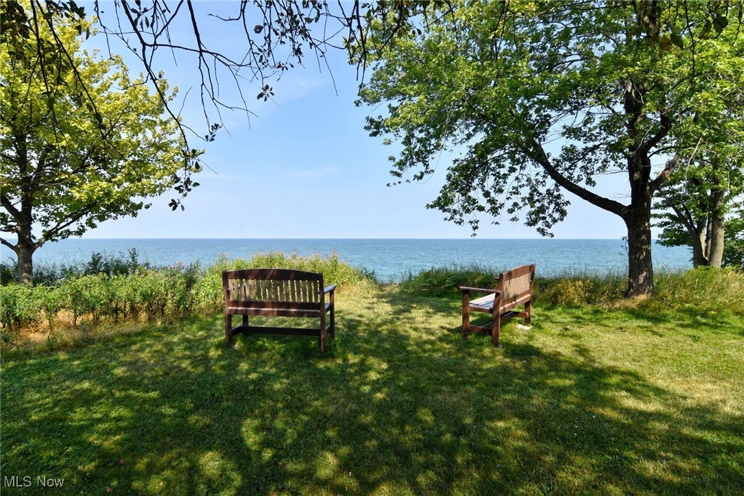 17930 Rosecliff Road Cleveland OH 44119