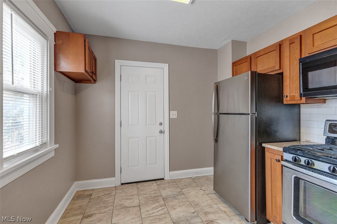 10421 Dale Avenue Cleveland OH 44111