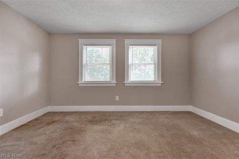 10421 Dale Avenue Cleveland OH 44111
