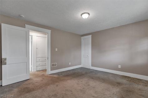 10421 Dale Avenue Cleveland OH 44111
