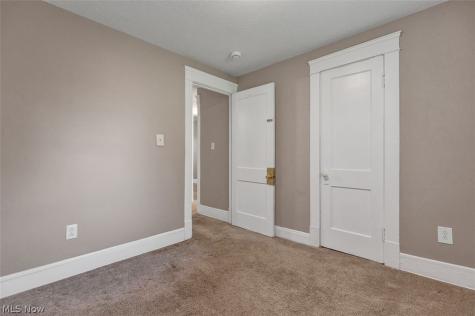 10421 Dale Avenue Cleveland OH 44111
