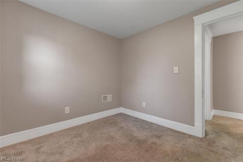 10421 Dale Avenue Cleveland OH 44111