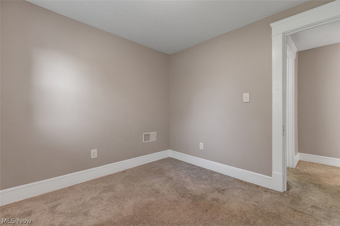 10421 Dale Avenue Cleveland OH 44111