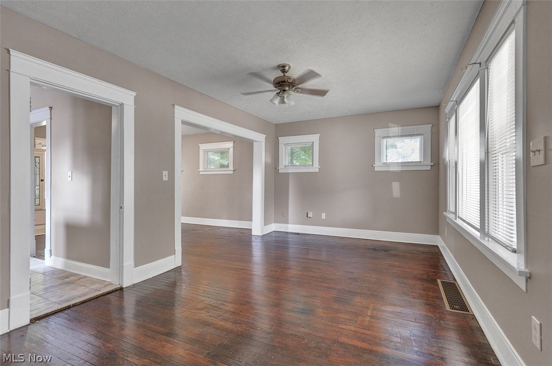 10421 Dale Avenue Cleveland OH 44111