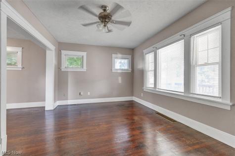10421 Dale Avenue Cleveland OH 44111