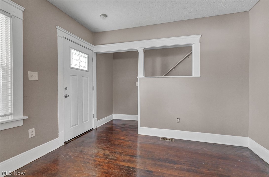 10421 Dale Avenue Cleveland OH 44111