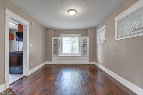 10421 Dale Avenue Cleveland OH 44111