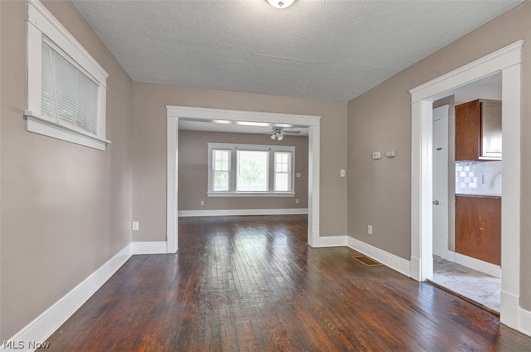 10421 Dale Avenue Cleveland OH 44111