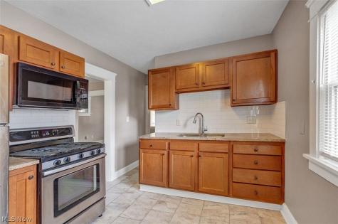 10421 Dale Avenue Cleveland OH 44111