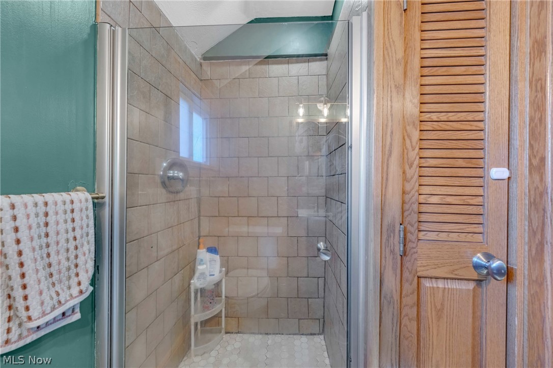 27776 Bassett Road Westlake OH 44145