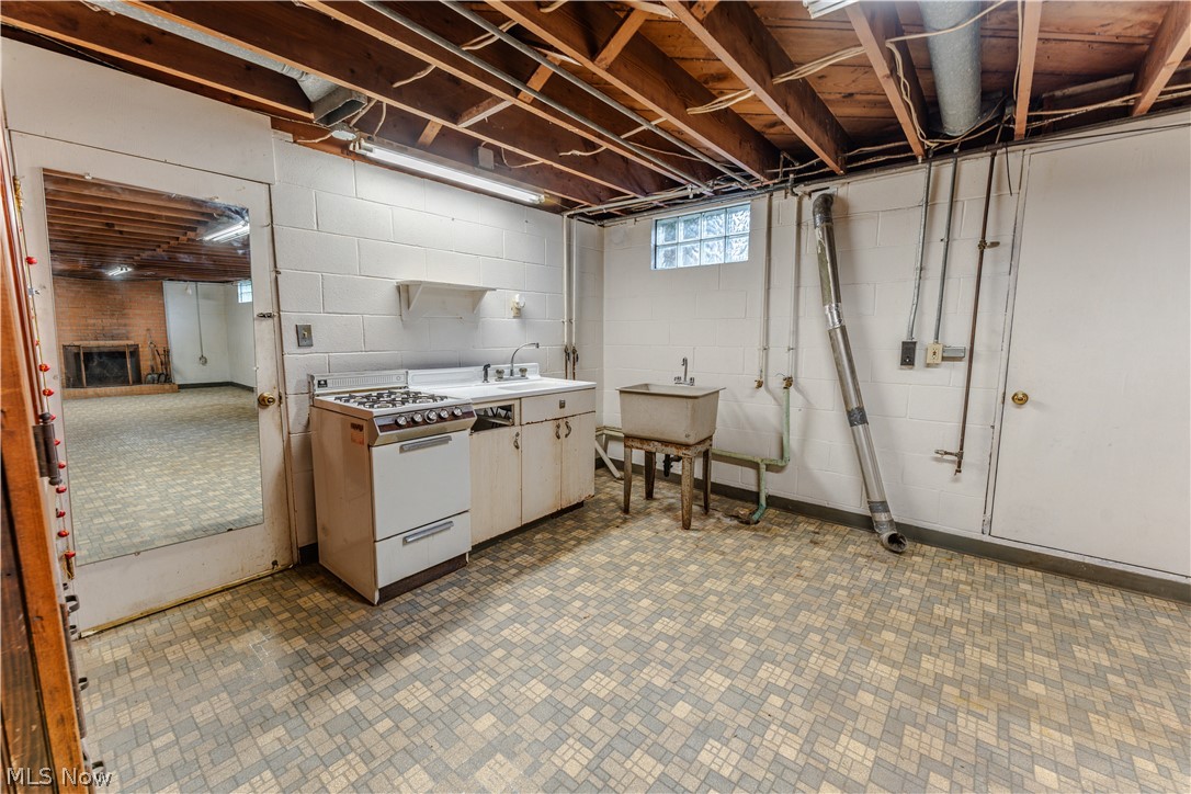 3967 Crooked Run Road NW New Philadelphia OH 44663