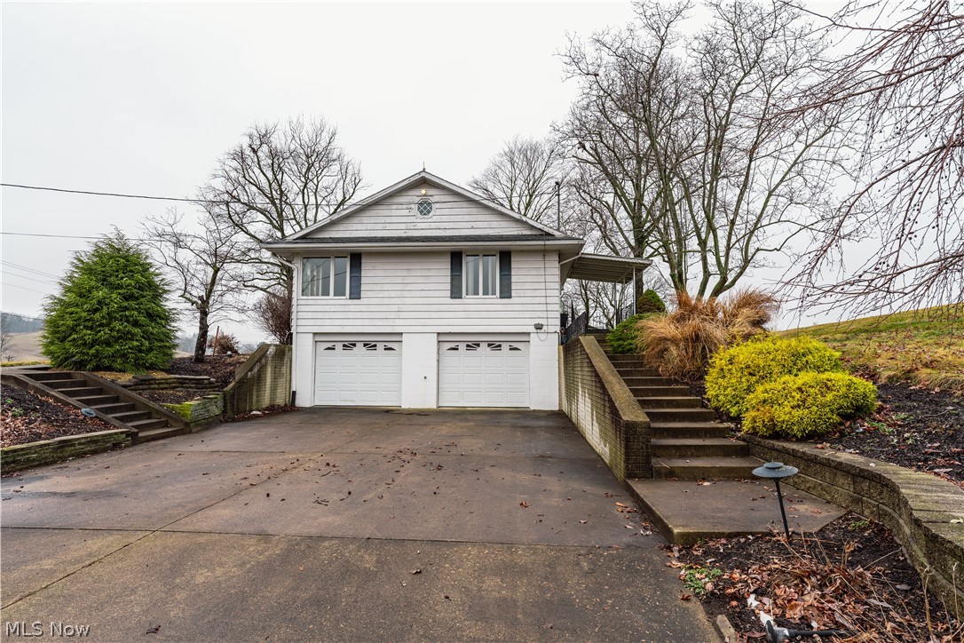 3967 Crooked Run Road NW New Philadelphia OH 44663