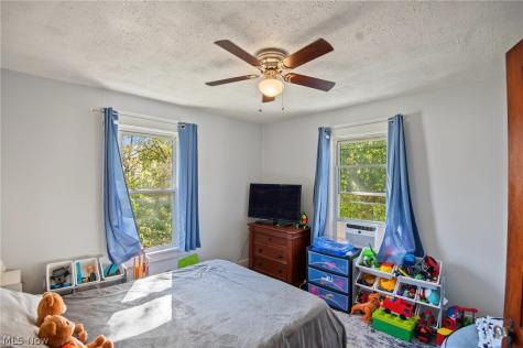 122 Belmont Avenue Niles OH 44446