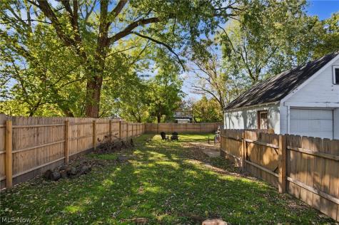 122 Belmont Avenue Niles OH 44446