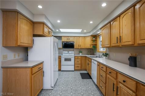 9786 Hocking Street NW Massillon OH 44646