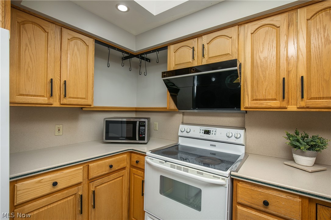 9786 Hocking Street NW Massillon OH 44646