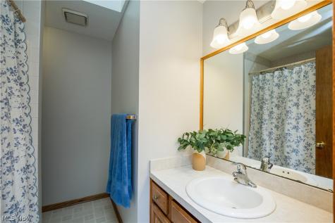 9786 Hocking Street NW Massillon OH 44646