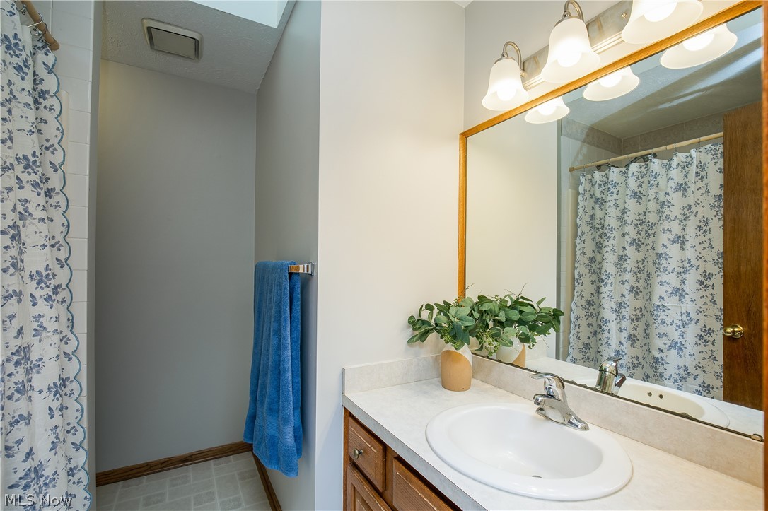 9786 Hocking Street NW Massillon OH 44646